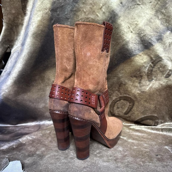 Frye harmony short boho western tan brown suede platform harness boots size 7.5 - Picture 6 of 6